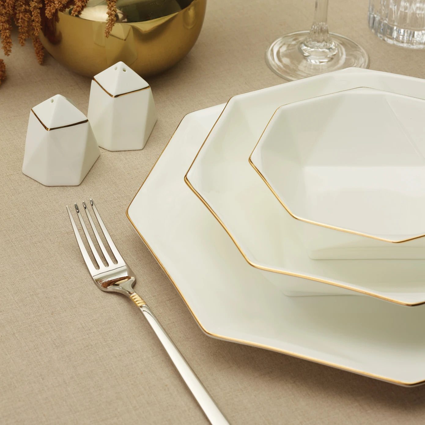 Restaurant and Home Plate Sets - Dinnerware