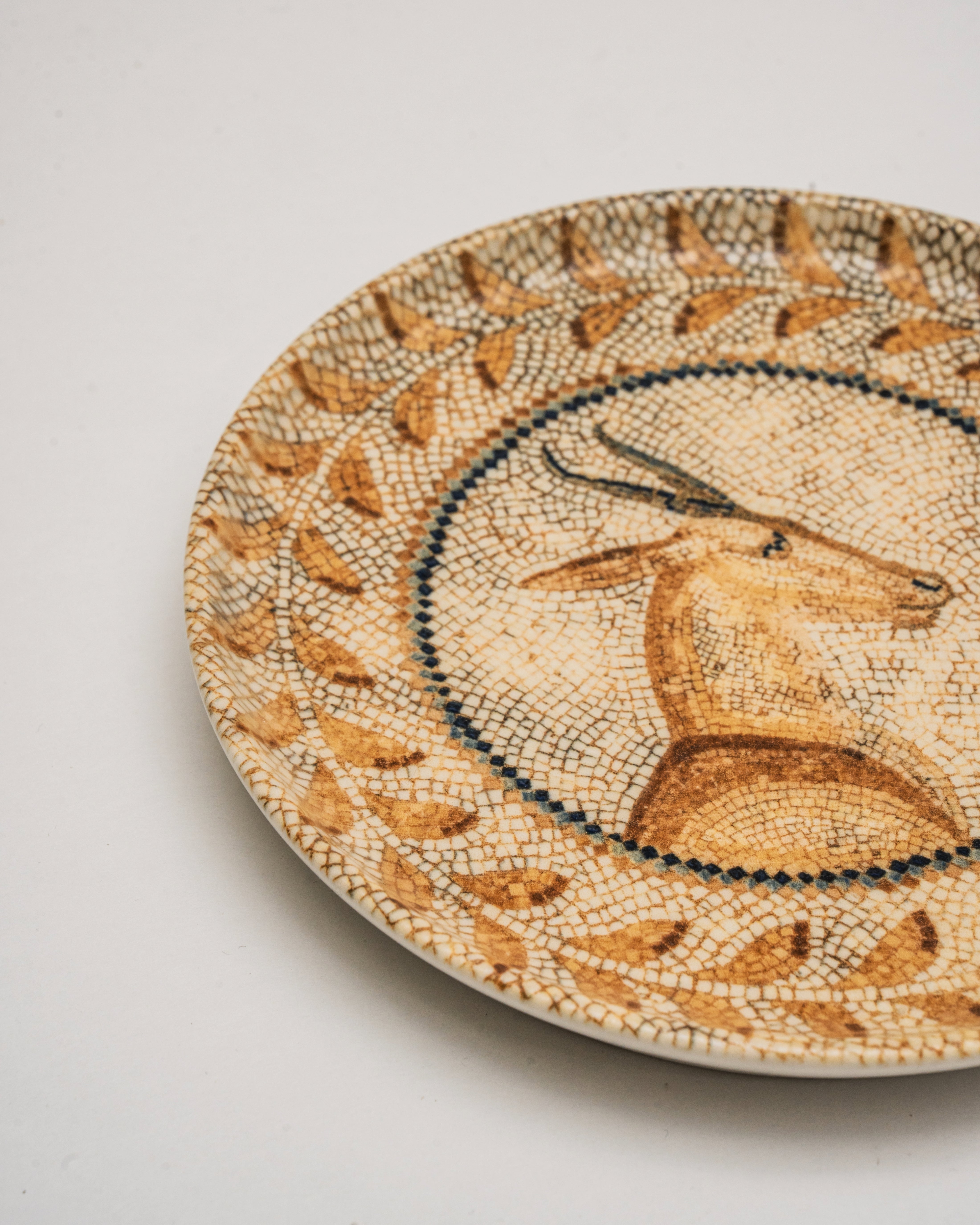 Deer Mosaïque porcelain petite plate, illustrated deer motif with mosaic border, 6.3 inch