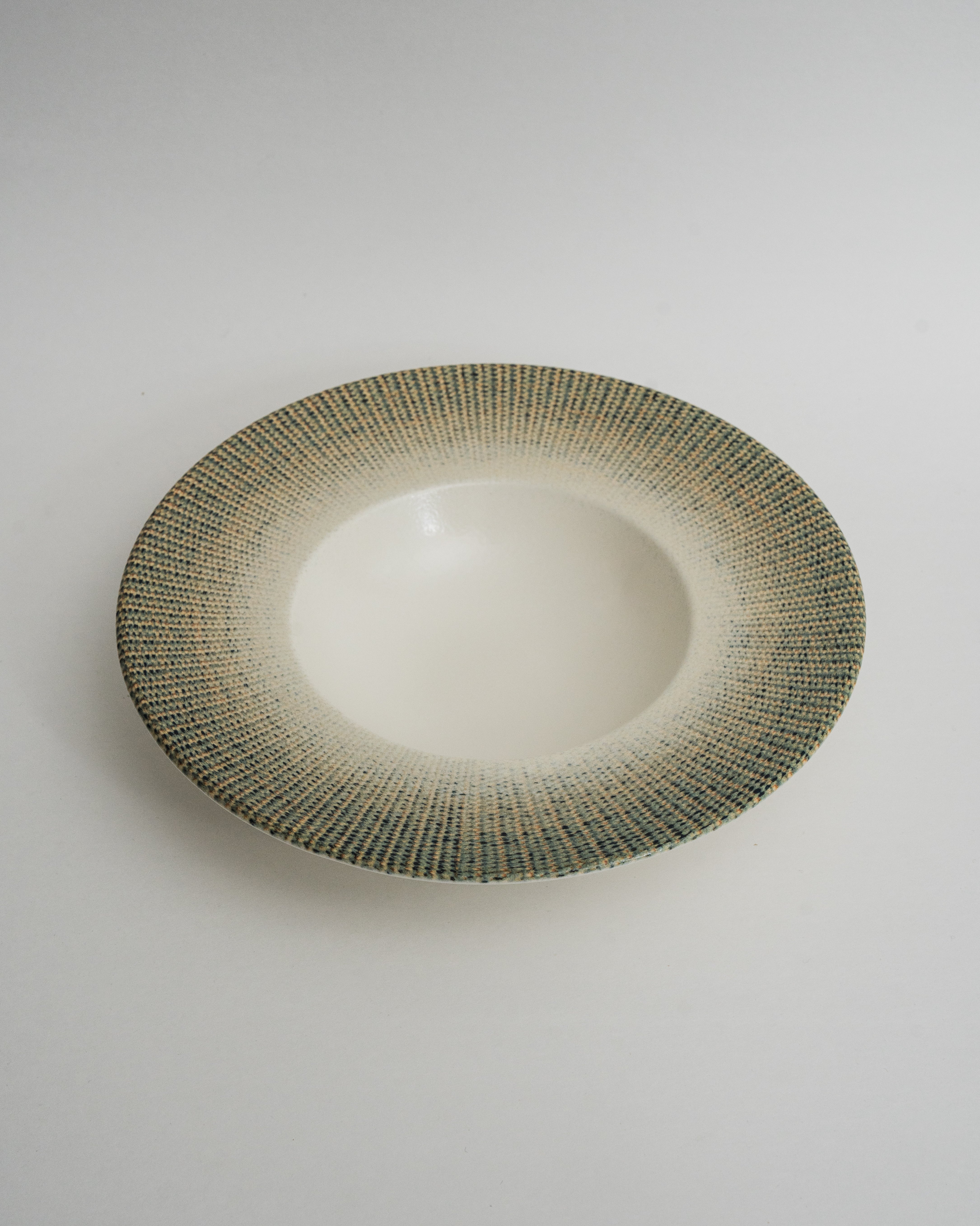 Python porcelain banquet plate, olive-green textured rim, 11 inch